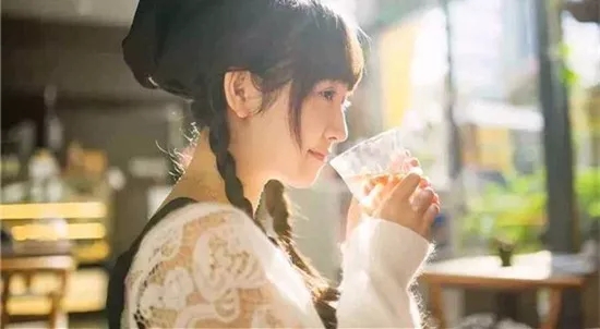 爱燃情感:身上有这3个“痕迹”的女人,很旺夫! 爱燃情感:身上有这3个“痕迹”的女人,很旺夫!