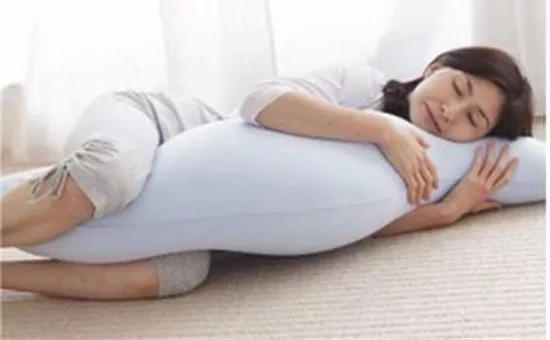 爱燃情感:夫妻睡觉时会做的7个“坏动作”,你一定做过! 爱燃情感:夫妻睡觉时会做的7个“坏动作”,你一定做过!