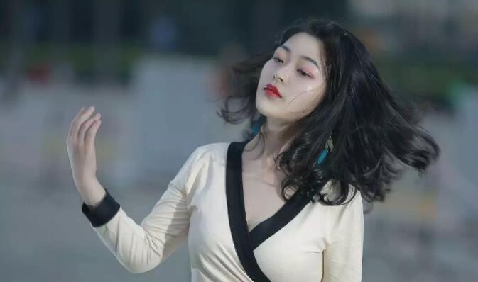 爱燃情感:聊骚与出轨,是婚姻中的头号杀手! 爱燃情感:聊骚与出轨,是婚姻中的头号杀手!